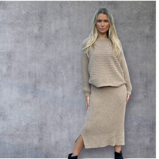 Skönt set för hela året- Sand finns i s/m och l/xl ( 2 kvar!!!)