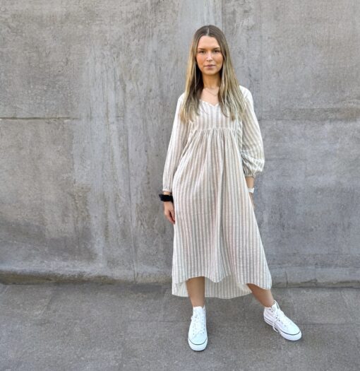Lulu dress beige/randig 100% bomull