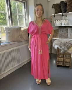 Ayla dress ( få kvar) cerise
