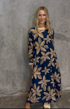 Dreamy fall flower dress Marin