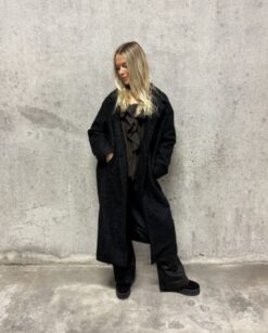 Avery coat- Black