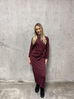 Isolde wrap dress wine