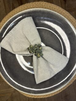 Servettringar - metall blomma